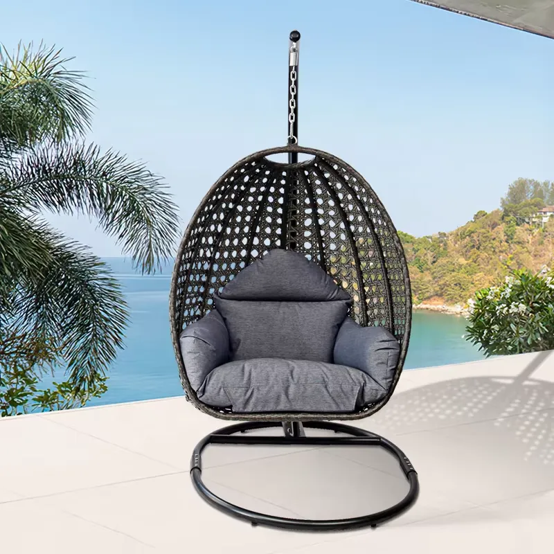 Garden Swing Chair - เก้าอี้หวายทรงไข่สีดำสำหรับระเบียงหรือสวนกลางแจ้ง พร้อมขาตั้ง